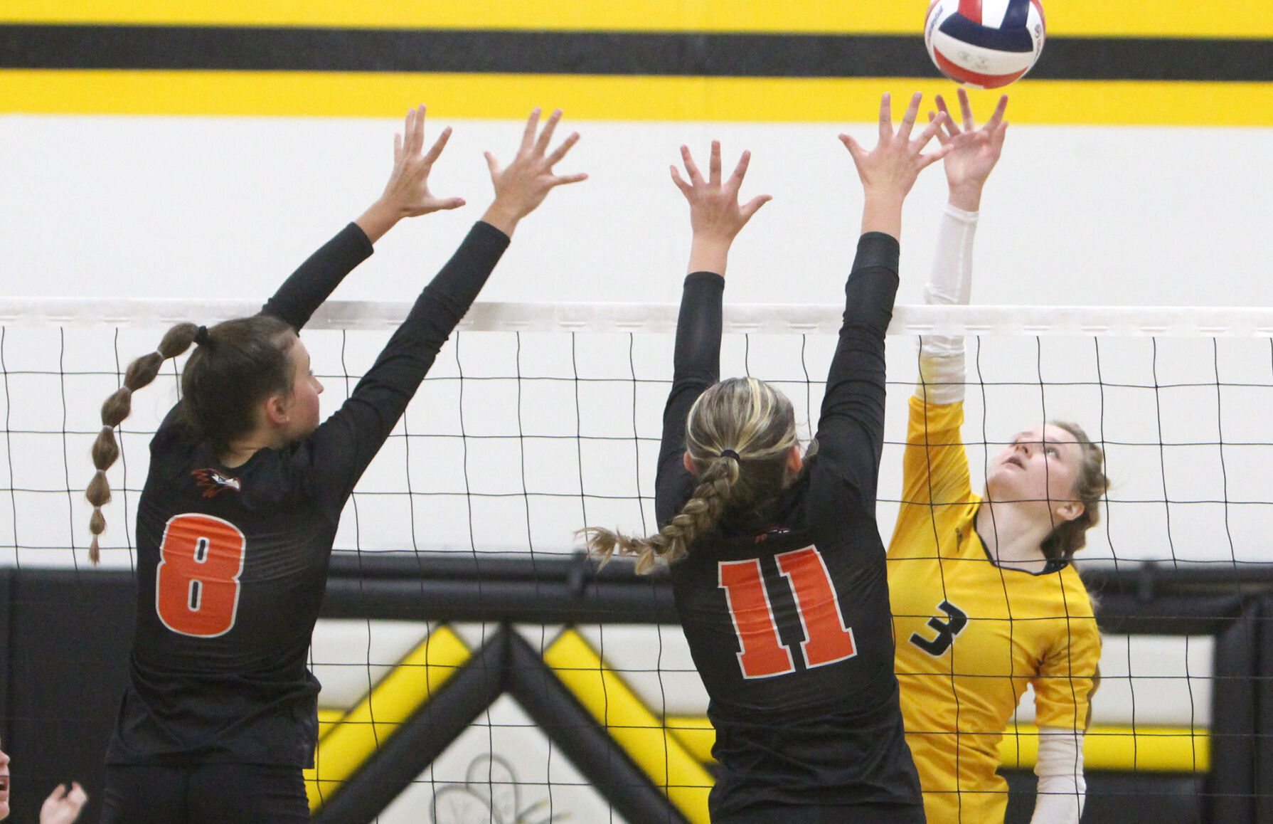 Bloomer at Cadott volleyball 9-13-22